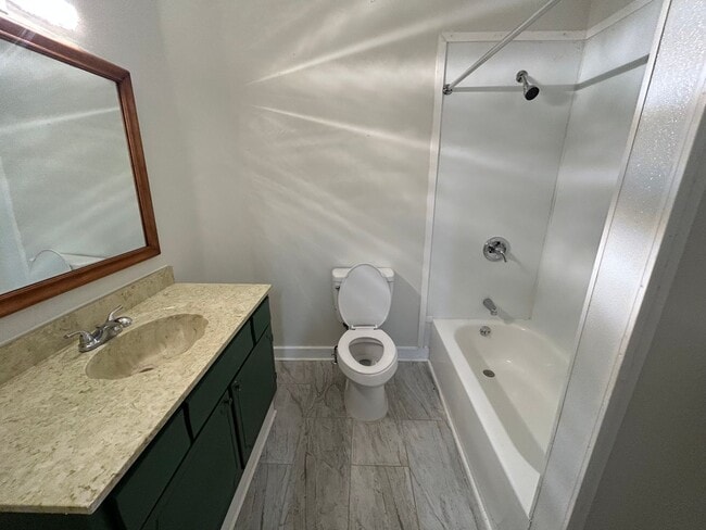 Building Photo - 4/3 House in North Rome- $1,550