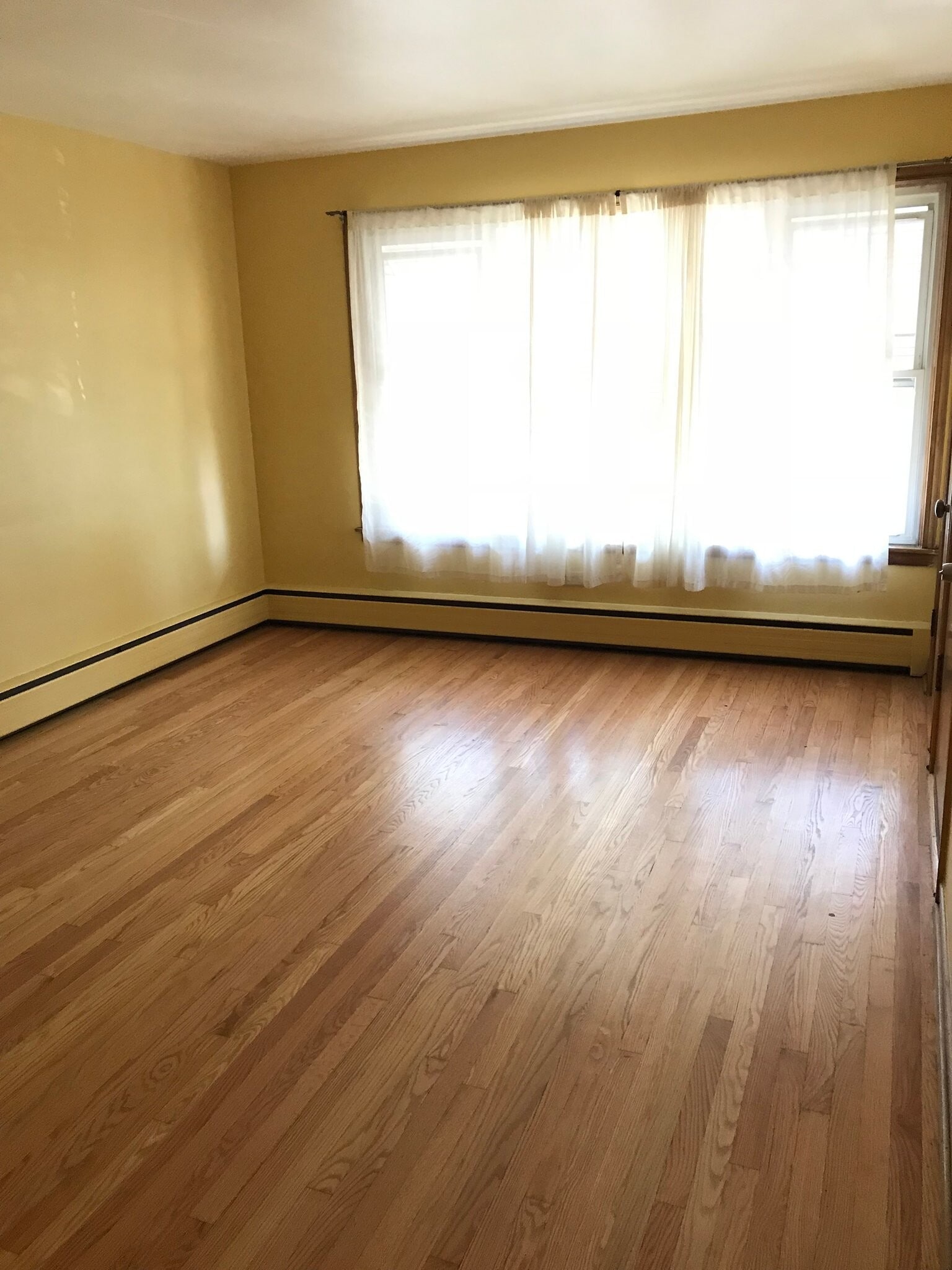 Building Photo - 2533 S 57th Ct