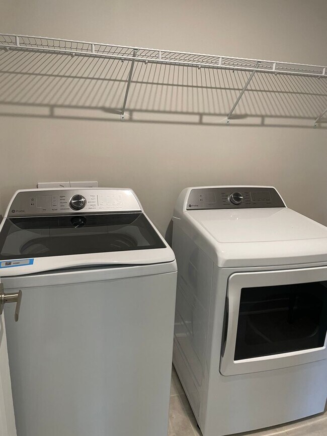 Building Photo - 3 Bedroom 2 Bath Home in Middle Creek Village in Bolivia, NC