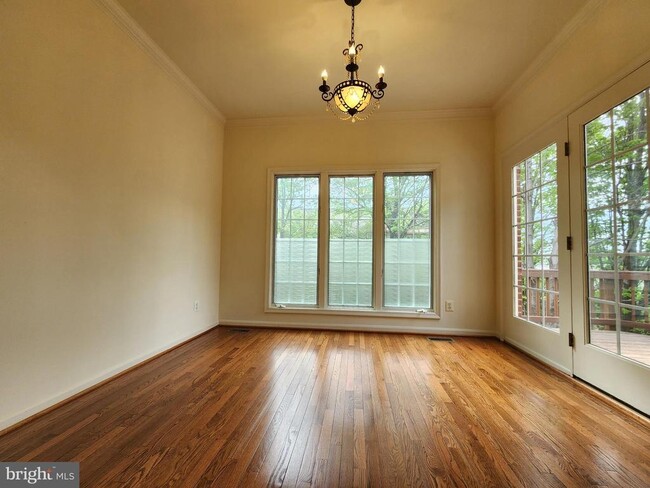 Building Photo - 4020 Heatherstone Ct