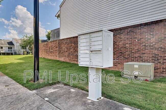 Building Photo - 98 Topsail Ct
