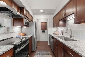 Building Photo - Rosemeade Townhomes