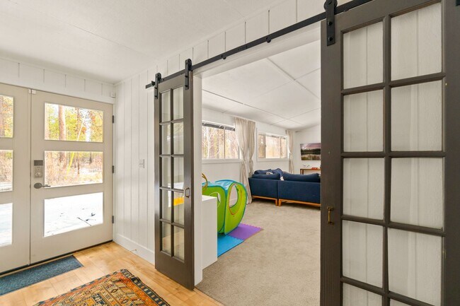 Building Photo - 17376 Lively Ln