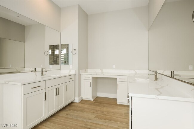 Building Photo - 5073 Slatestone St