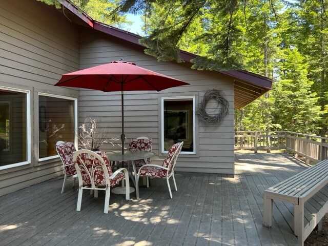 Patio - protected - 31401 Lovegren Ln