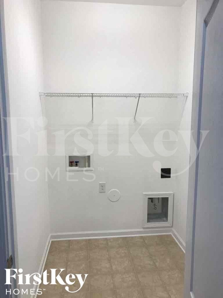 Building Photo - 15003 Cavanshire Trail