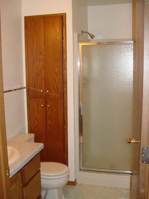 Building Photo - 634 N 16th Ave