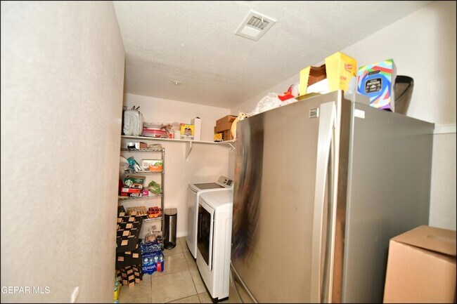 Building Photo - 4224 Hampshire Ln