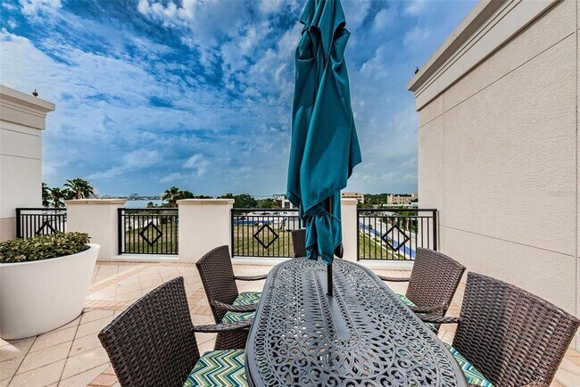 Building Photo - 331 Cleveland St