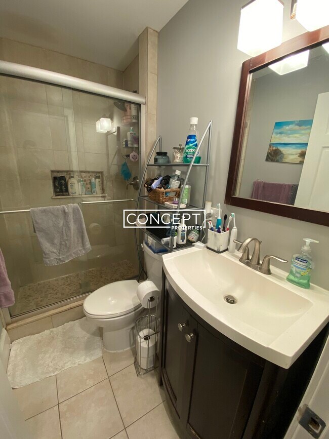 Building Photo - 16 Sewall St