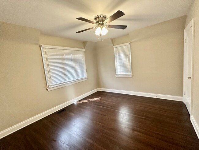 Building Photo - 1922 Baldridge Rd