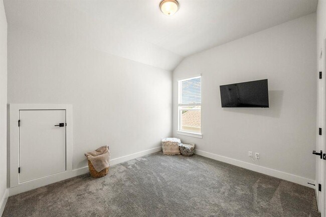 Building Photo - 360 Crescent Moon Ct