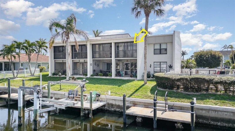 Building Photo - 1423 Mediterranean Dr
