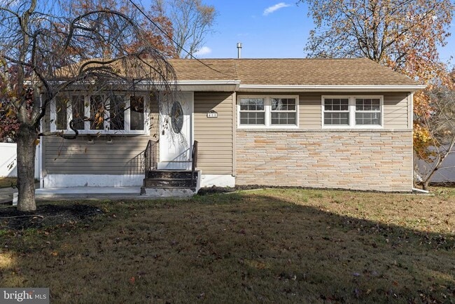 Building Photo - 418 Delview Ln