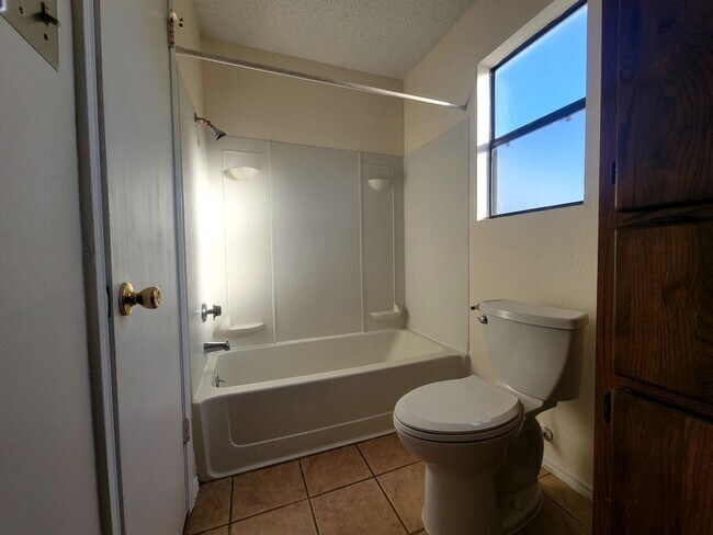 Building Photo - Horseshoe Cir, 1760