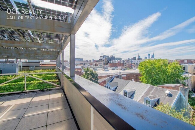 Building Photo - 152-58 W Laurel Street-208