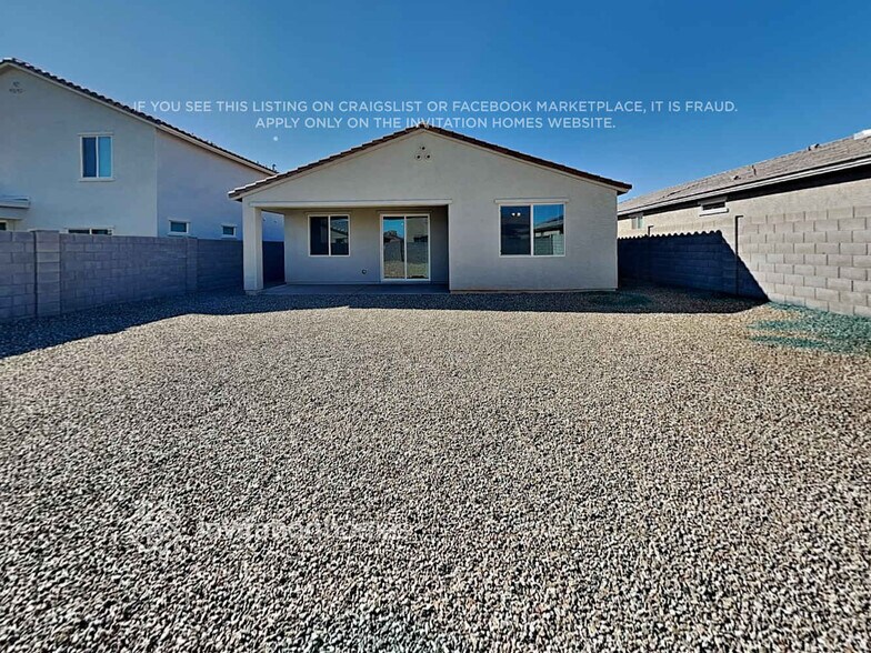 Building Photo - 17816 W Daley Ln