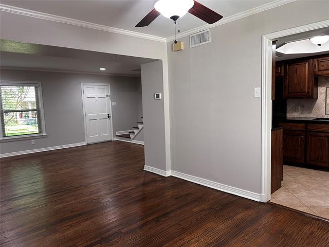 Building Photo - 6451 Oriole Dr
