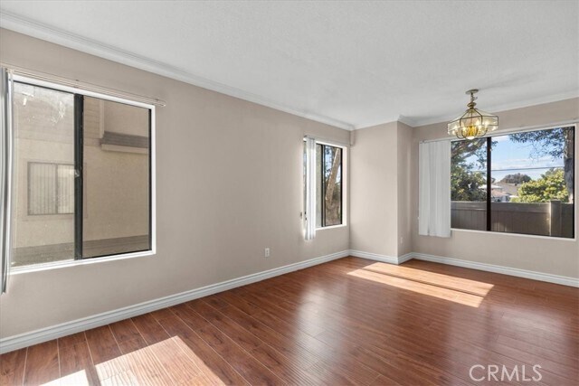 Building Photo - 2621 Plaza del Amo