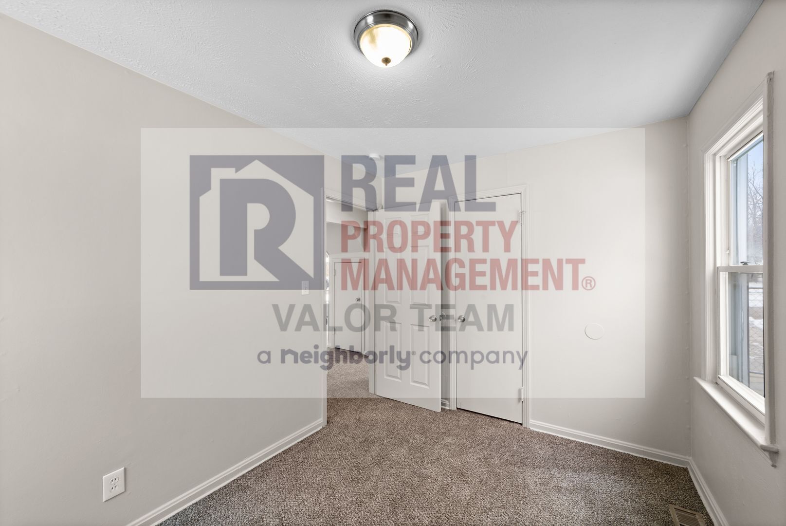 Building Photo - CMHA Ready - Newly Renovated 4bd/1 bath Co...
