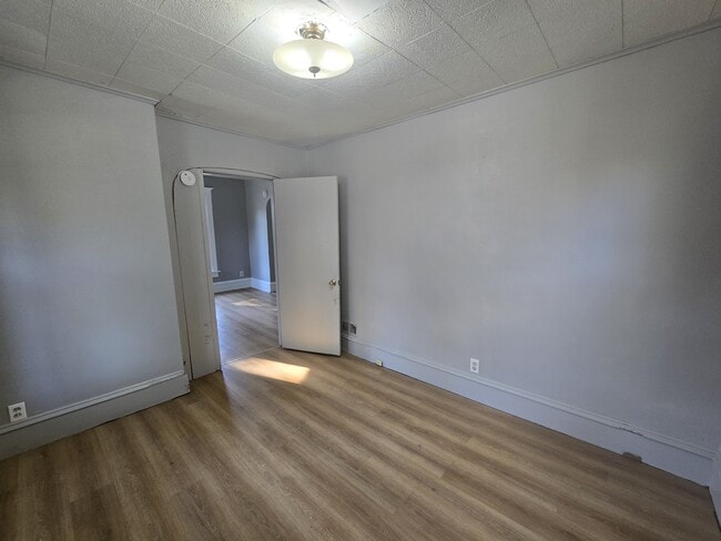Building Photo - 206 Baltimore St