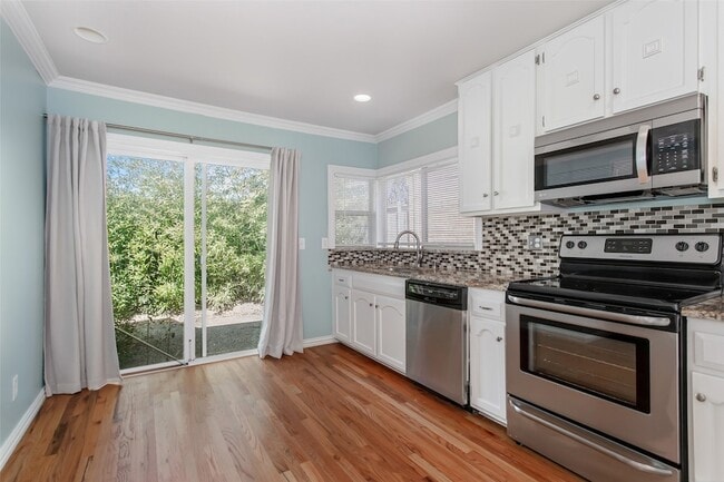 Building Photo - 4139 Rosser Square