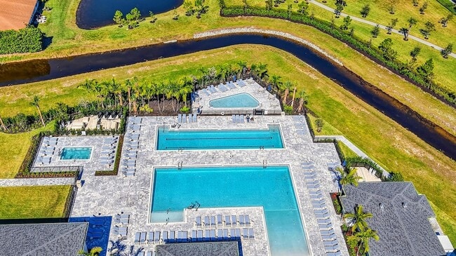 Building Photo - 5908 Via Delray Blvd