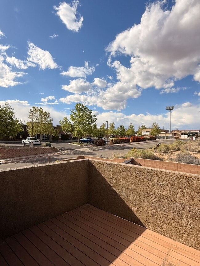 Building Photo - 2103 N Ensenada Cir SE