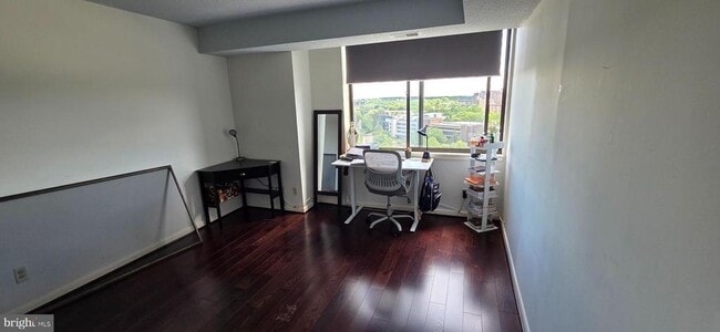 Building Photo - 3709 S George Mason Dr