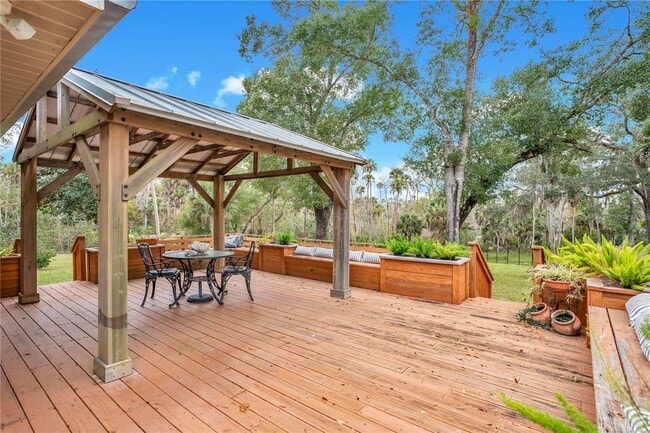 Building Photo - 8 Fernwood Trail