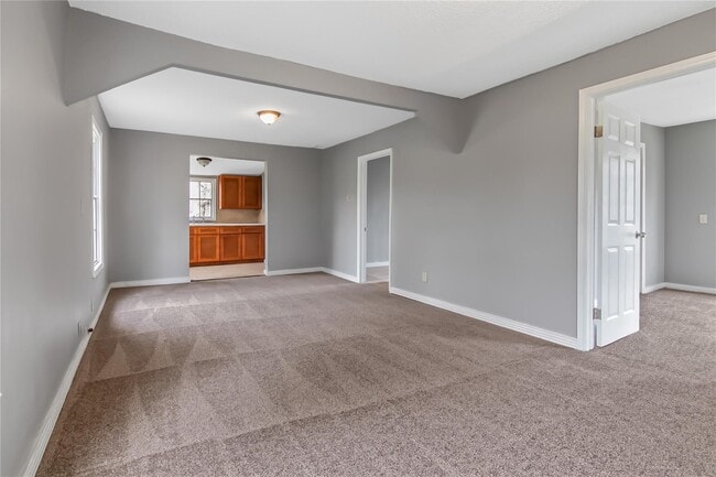 Building Photo - 7214 W Knoll St