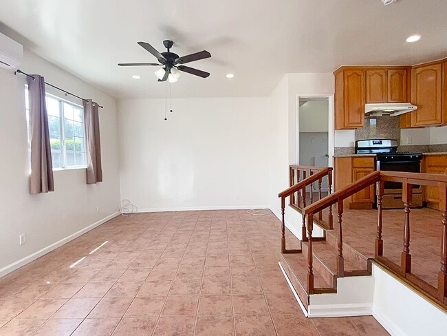 Building Photo - 11125 Freer Ave