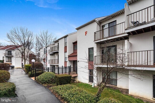 Building Photo - 301 Byberry Rd