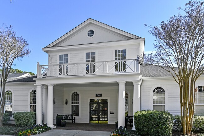 Building Photo - 1811 Chatelain Way