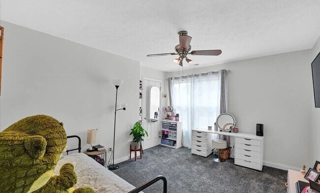 Building Photo - **For Keys in Hand ASAP - Inquire Within for Details**