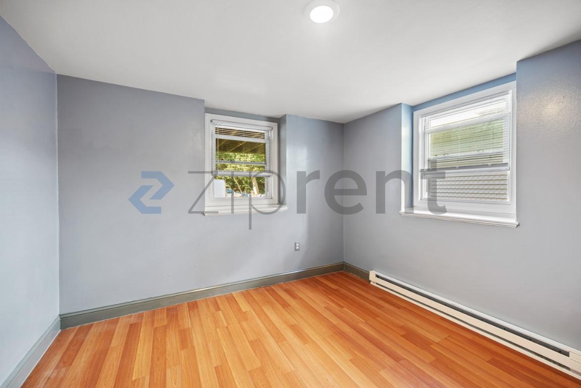 Building Photo - Unit 1