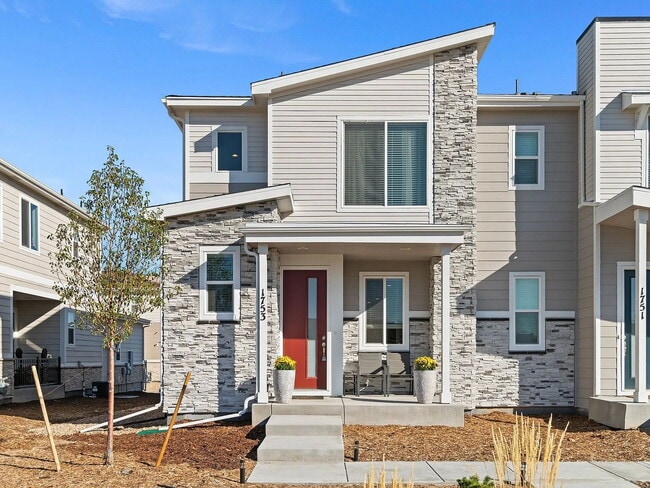 Building Photo - Stunning 3 bedroom, 2.5 bathroom home. New...