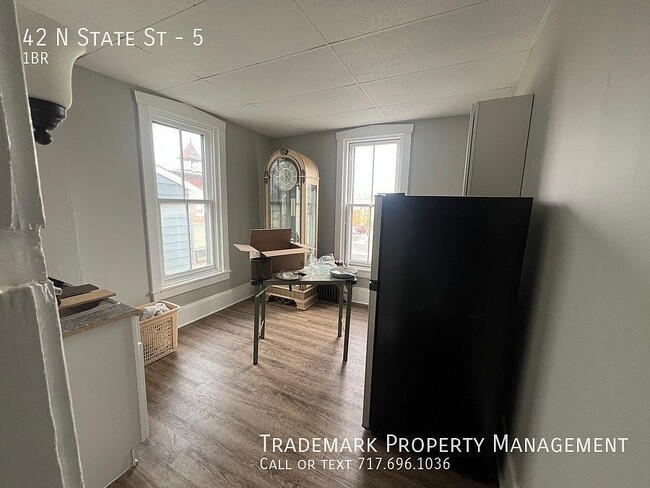 Building Photo - 42 N State St