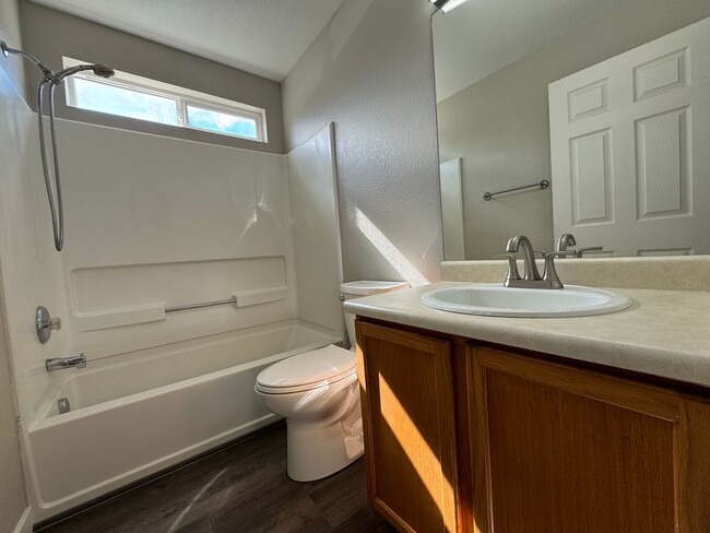 Building Photo - Updated 3 Bedroom in Stetson Hills