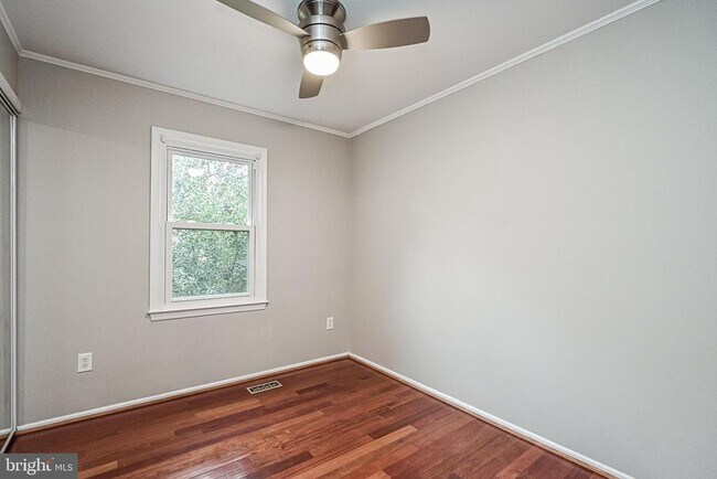 Building Photo - 5572 Kendrick Ln