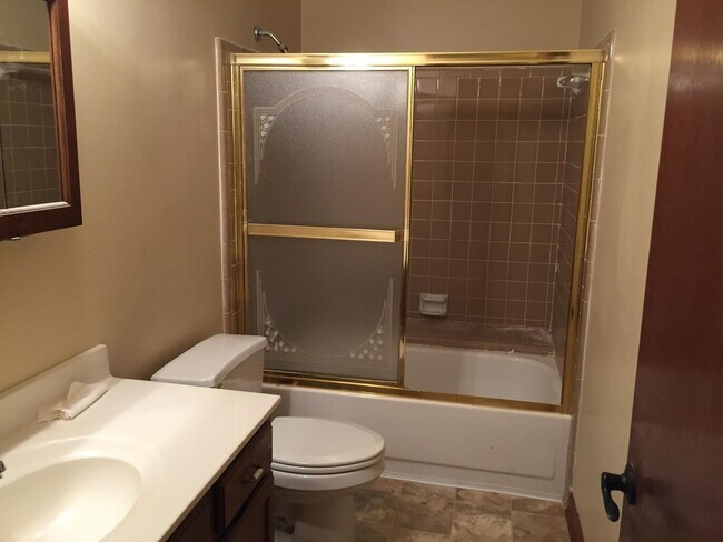 Building Photo - Newly Remodeled Home in the Wade Green Forest Subdivision