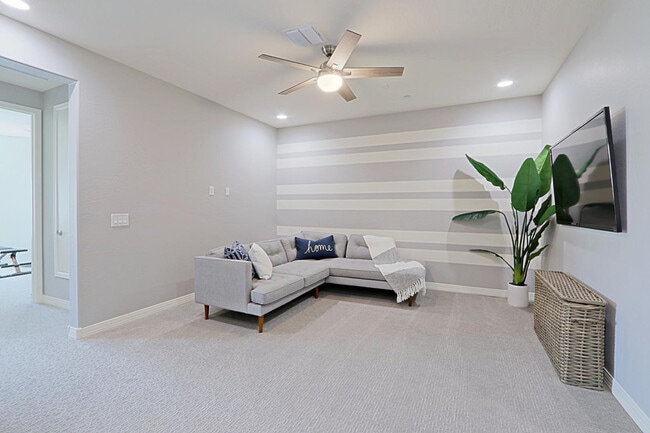 Building Photo - 7350 E Vista Bonita Dr