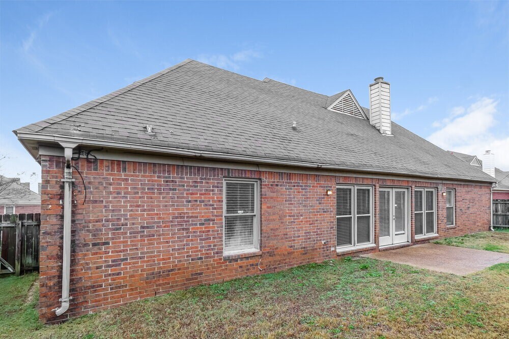 Building Photo - 1964 Bohemia Dr