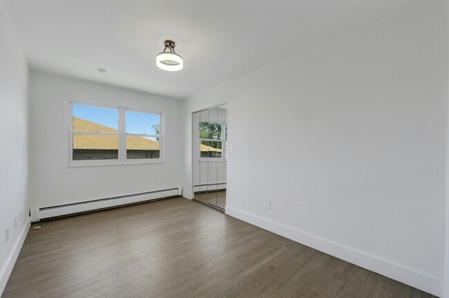 Building Photo - 2413 Hammett Ave