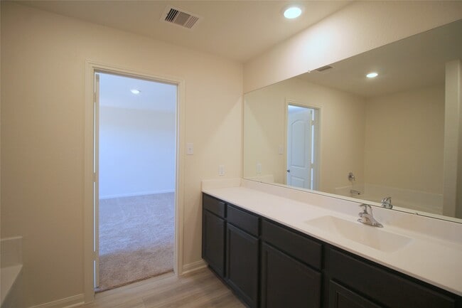 Building Photo - 8031 Vacek Meadows Loop