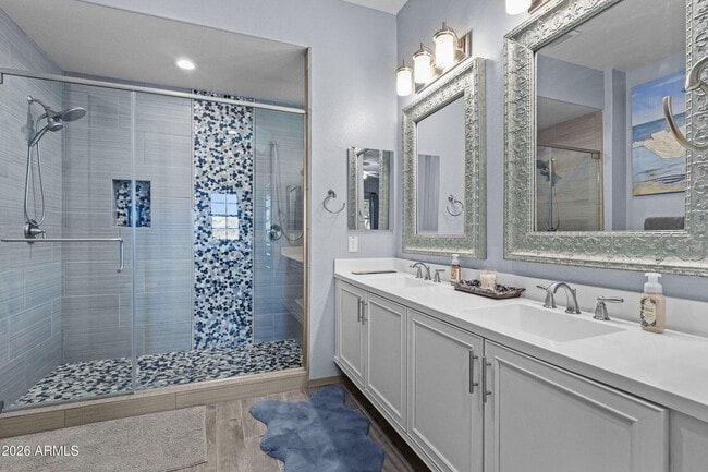 Building Photo - 4451 E Bernice St