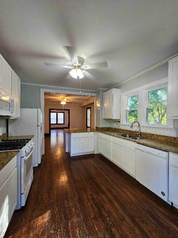 Building Photo - 7000 Palmetto St