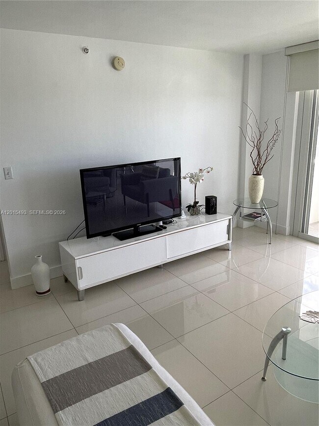 Building Photo - 9195 Collins Ave
