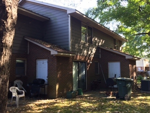 Building Photo - 8715-8719 Chapel Hill Rd