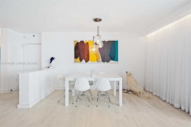 Building Photo - 9511 Collins Ave